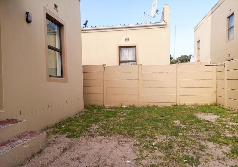2 Bedroom Property for Sale in Bardale Village Western Cape
